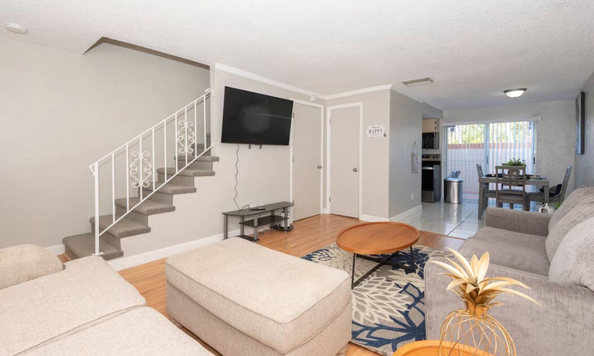 South Daytona House | Perfect Town House By The Beach!