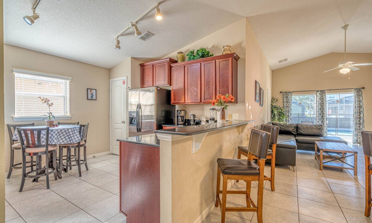 Sandy Ridge House | Pet friendly 5 Bed Villa w/pool & spa, set in peaceful community. Near WDW