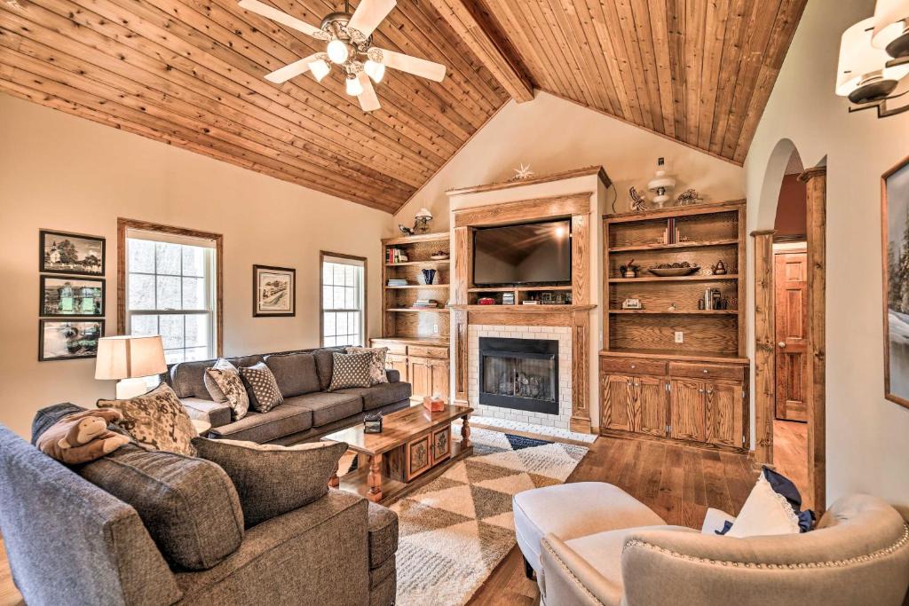 Abingdon House | Pet-Friendly Abingdon Abode w/Yard & Grill!