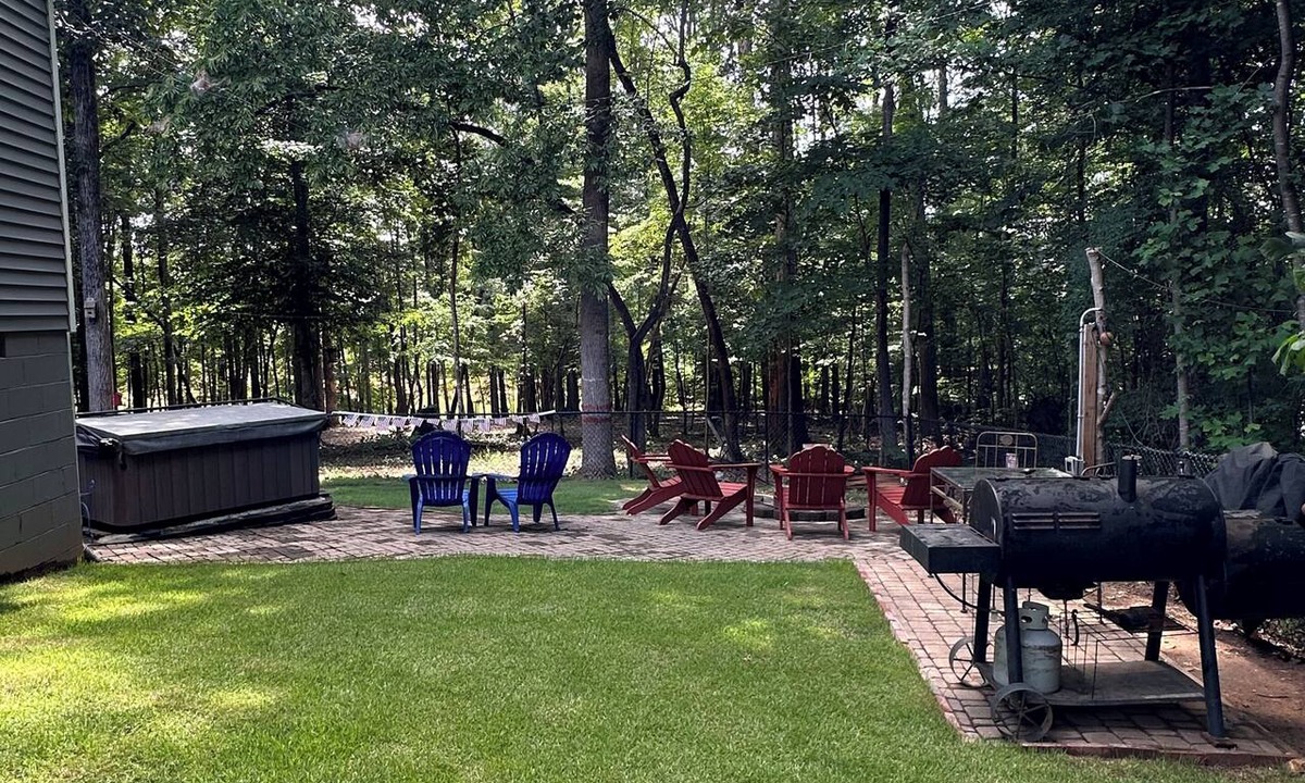 Westminster House | Pet-Friendly Lakefront Retreat Hot Tub, Sandy Shore & Fenced Yard