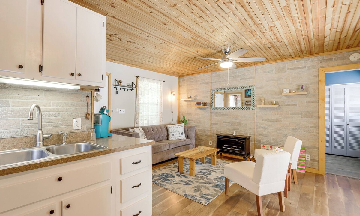 Blairsville Cottage | Pet-friendly Mtn Retreat w/Yard in Blairsville!