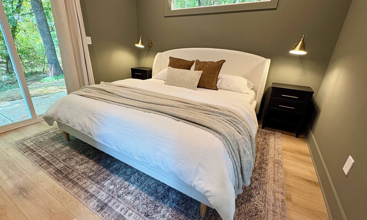 Athens Cottage | Pet Friendly Private Retreat 8 Miles to UGA