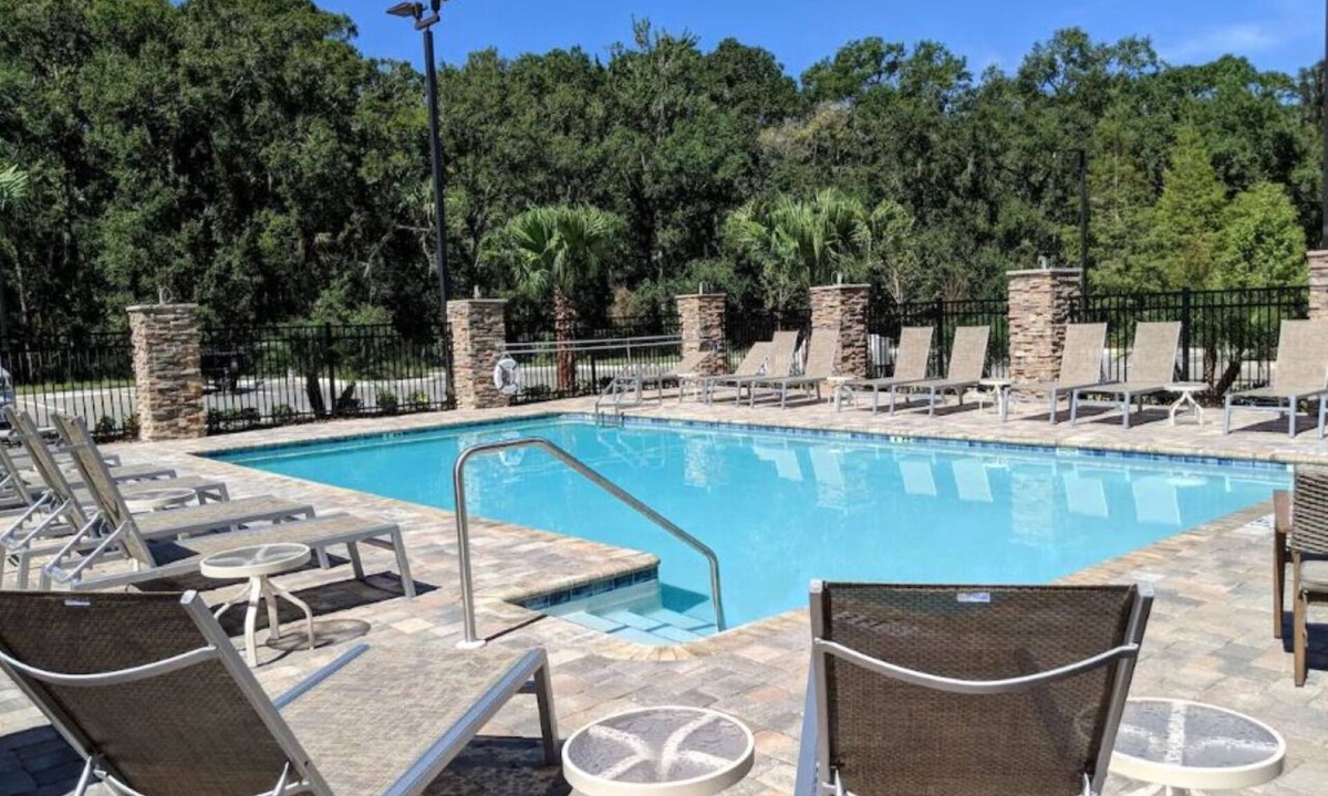 Wesley Chapel Hotel | Pet-friendly Stay! Outdoor Pool, Free Parking, All the Convenience Offered!