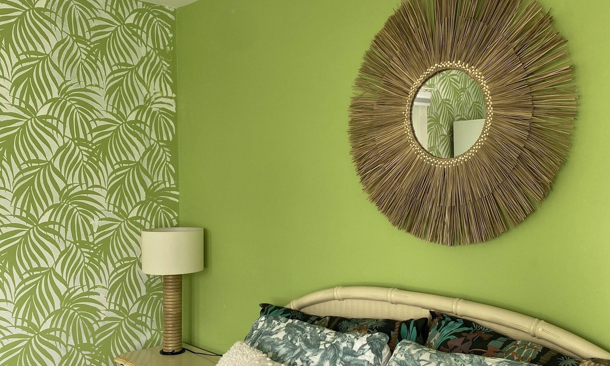 Flamingo Parks Cottage | Plant lovers' paradise cottage in Grandview Heights - walk to downtown WPB!
