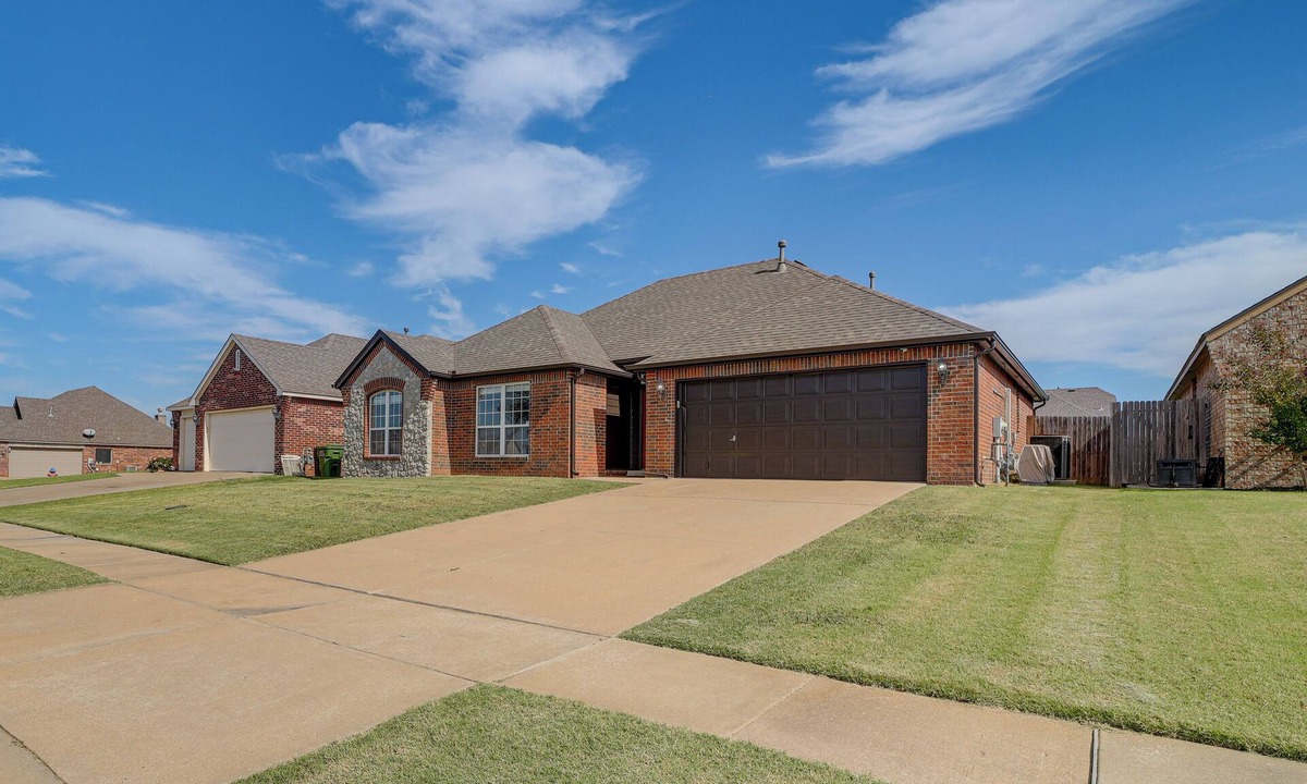 Broken Arrow House | Pool Access: Newly Remodeled House in Broken Arrow