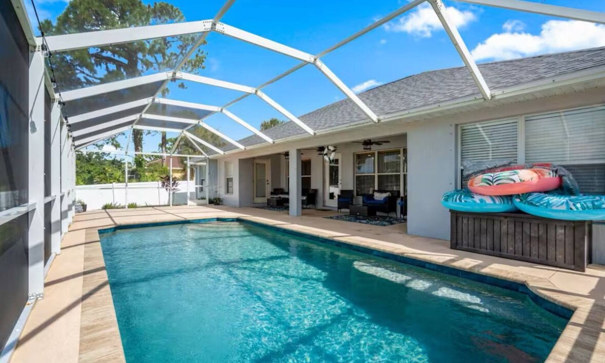 North Port House | Pool Home in SW Florida. 4 bedrooms,2 bathrooms, close to shopping and beaches.