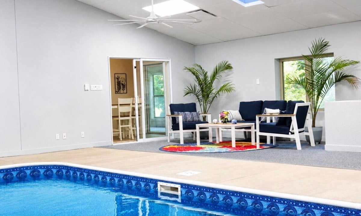 Hot Springs Village House | Pool House on Ponce De Leon