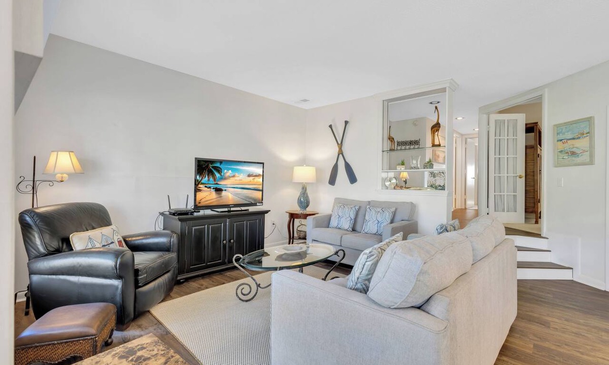 Shelter Cove Condo | Pool View, Pet Friendly, Shelter Cove - Near Beach