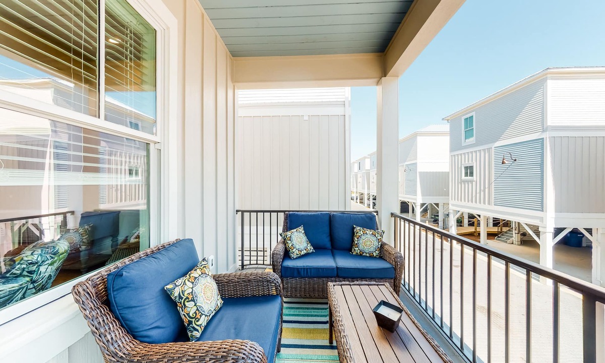 Gulf Shores House | Pristine, newly-built cottage w/a furnished deck & shared pool