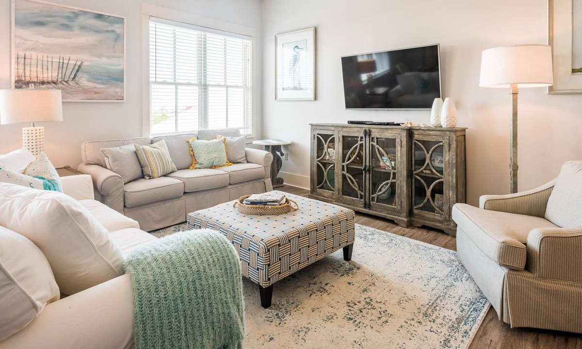 Lakeside at Blue Mountain Beach Condo | PRIVATE BEACH ACCESS, Sleeps 10