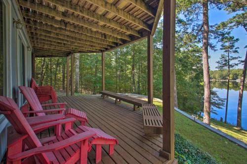 Jones Mills House | Private Dock & Pool Access! Hot Springs Home