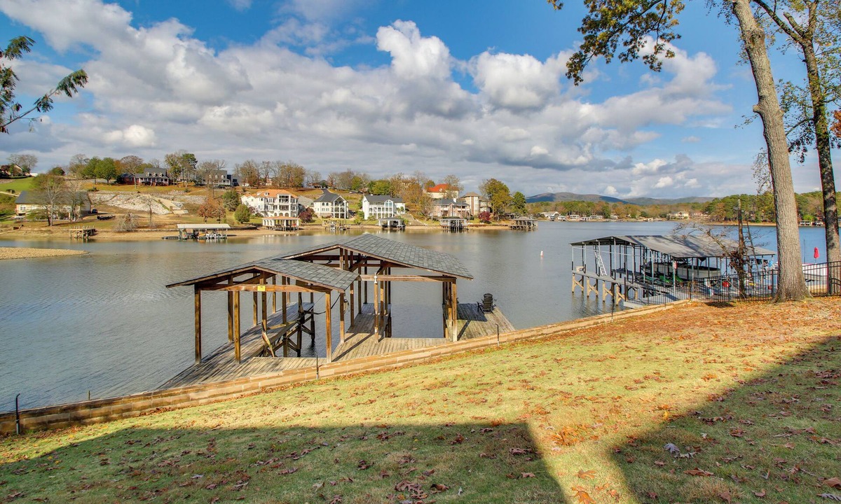 Rockwell House | Private Pool & Slip: Luxury Lake Hamilton Home!
