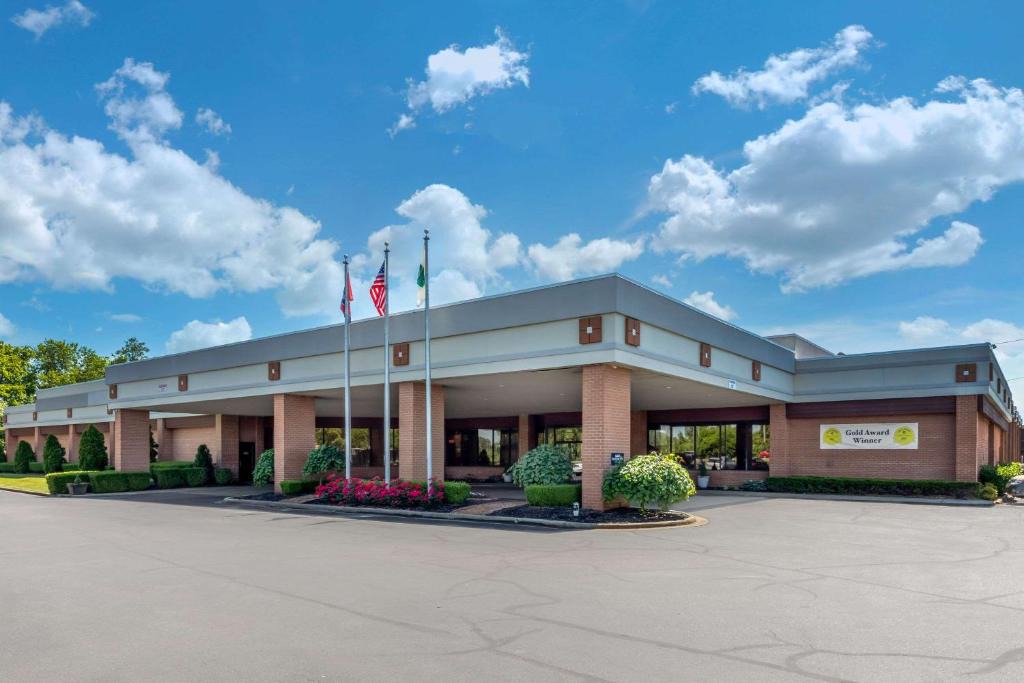 Clarksville Hotel | Quality Inn Exit 4