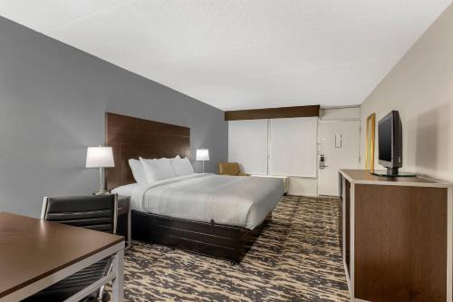 Easley Hotel | Quality Inn & Suites Easley - Greenville