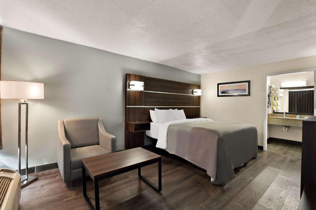 Yemassee Hotel | Quality Inn Yemassee - Point South I-95