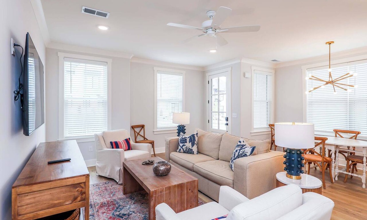 Oxford House | Rebs on Miramar by Apex Short Term Stays