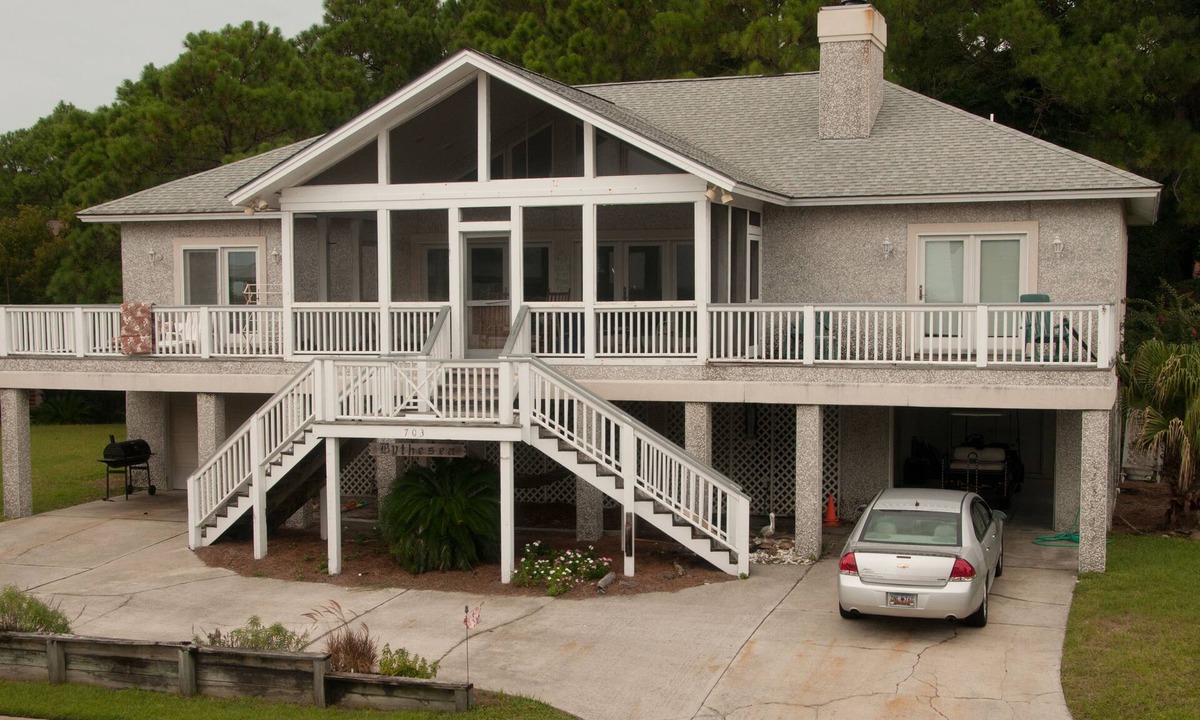 Saint Helena Island House | Relax by the Sea! Wide Beach! Beautiful view from porch.