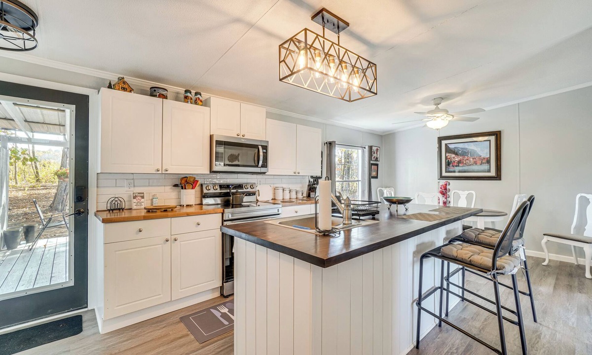 Decatur House | Relax Fireside! Retreat Near Chickamauga Lake
