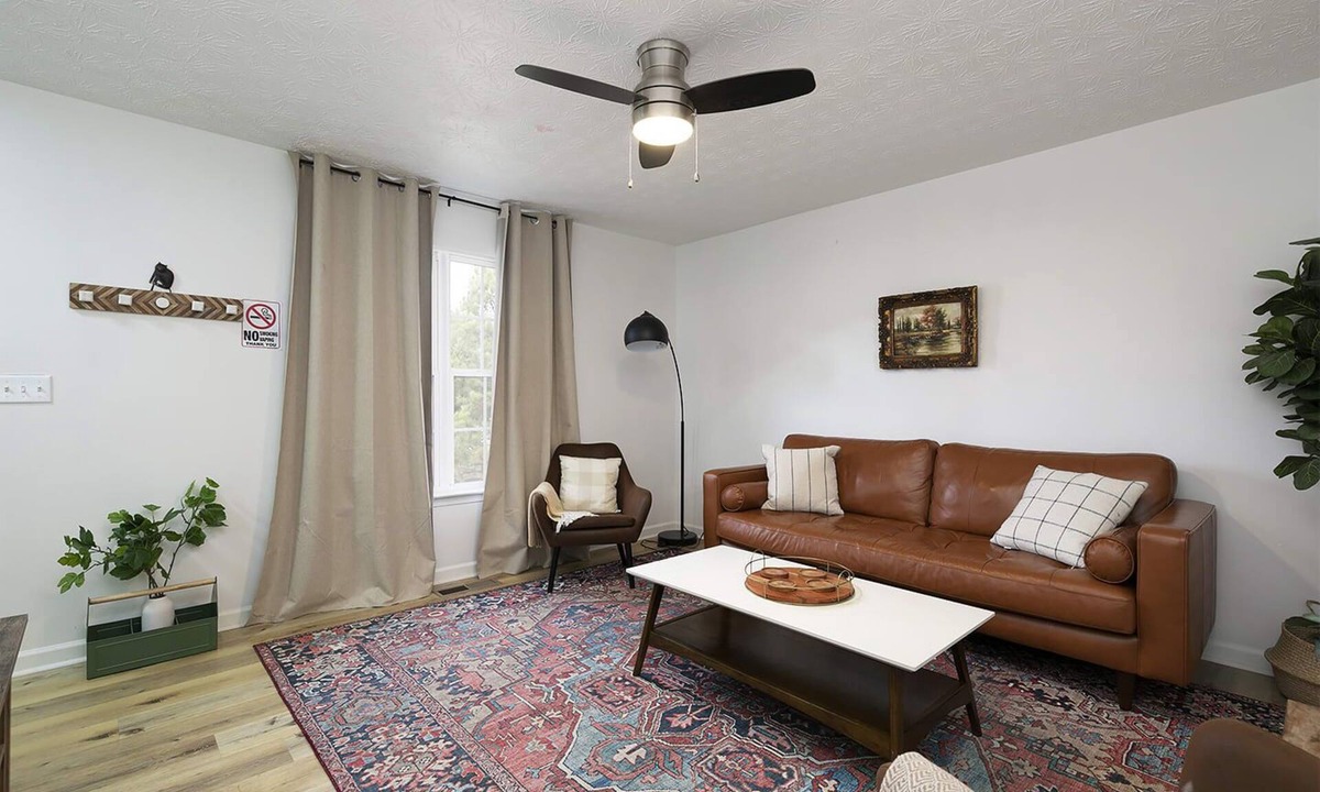 Cartersville House | Relaxing 2 beds with 2 separate baths townhouse l Perfect for family or business