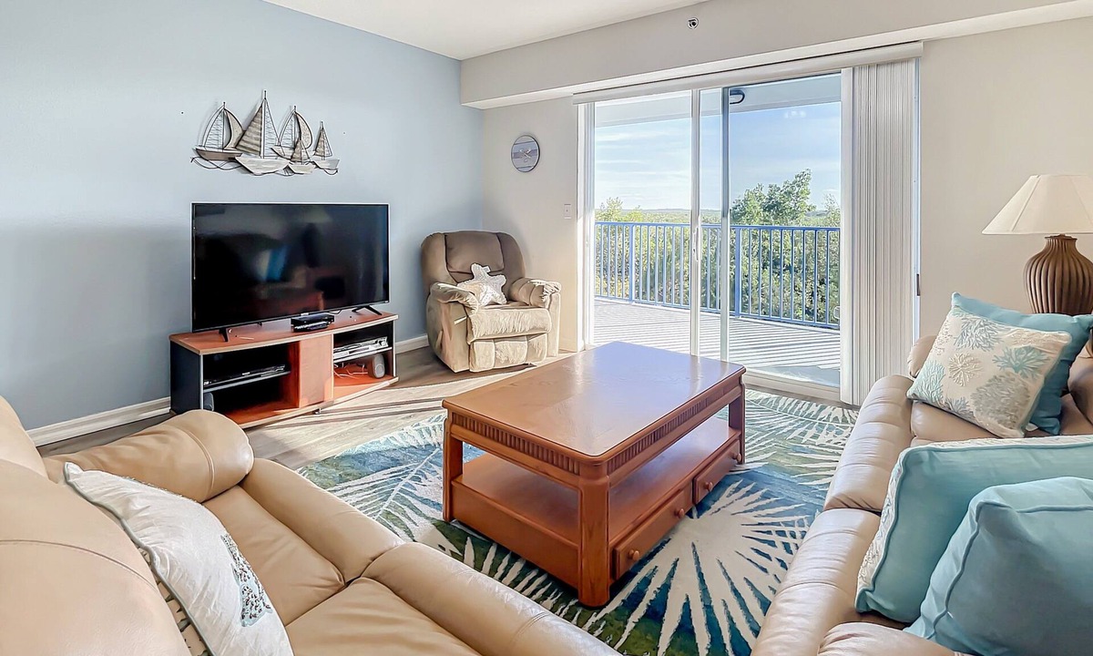 New Smyrna Beach Condo | Relaxing Condo w/Balcony, Pools, Tennis & Steps to Beach