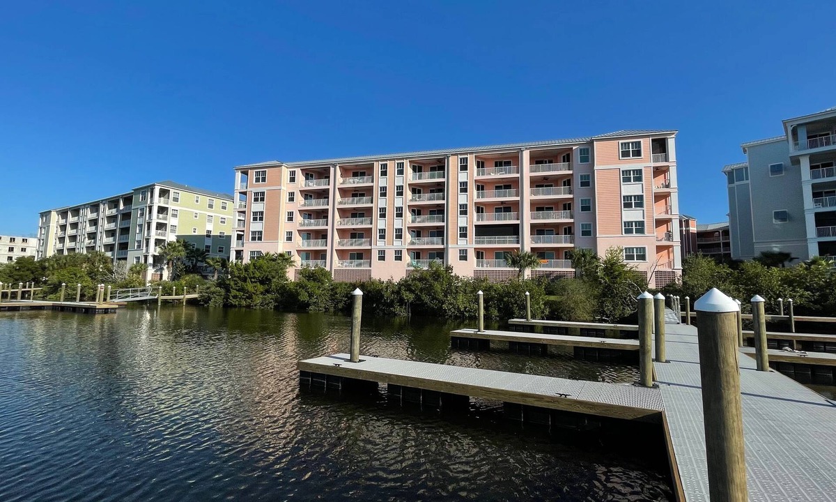 North Causeway Condo | Relaxing Riverfront Getaway at Riverwalk, New Smyrna Beach