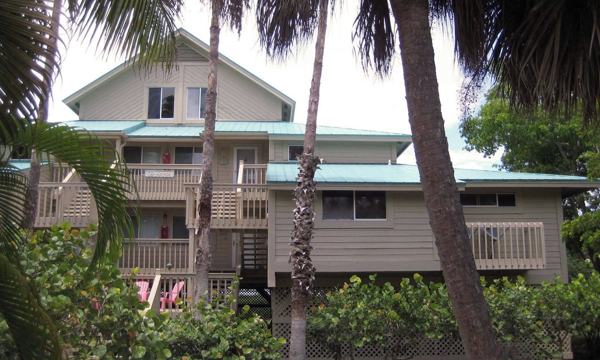 Placida Villa | Remote Island Retreat : Private Ferry, Private Pool, Private Beach