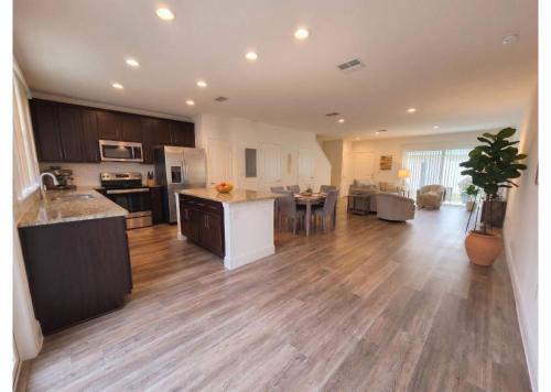 Buena Ventura Lakes Apartment | Resort-Style Home in gated community with ammenities close to MCO and Parks!