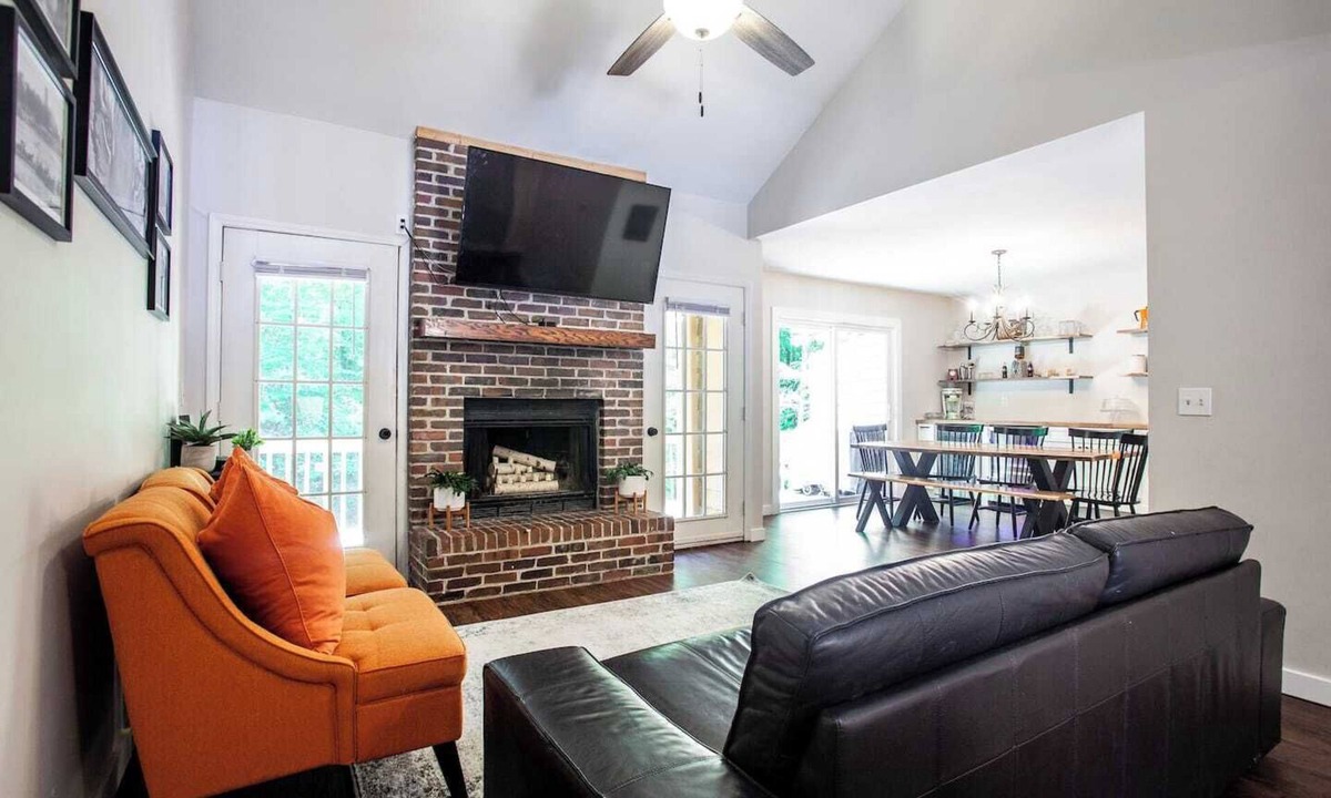 Clemson House | Retreat at Rose Hill, close to Clemson University!