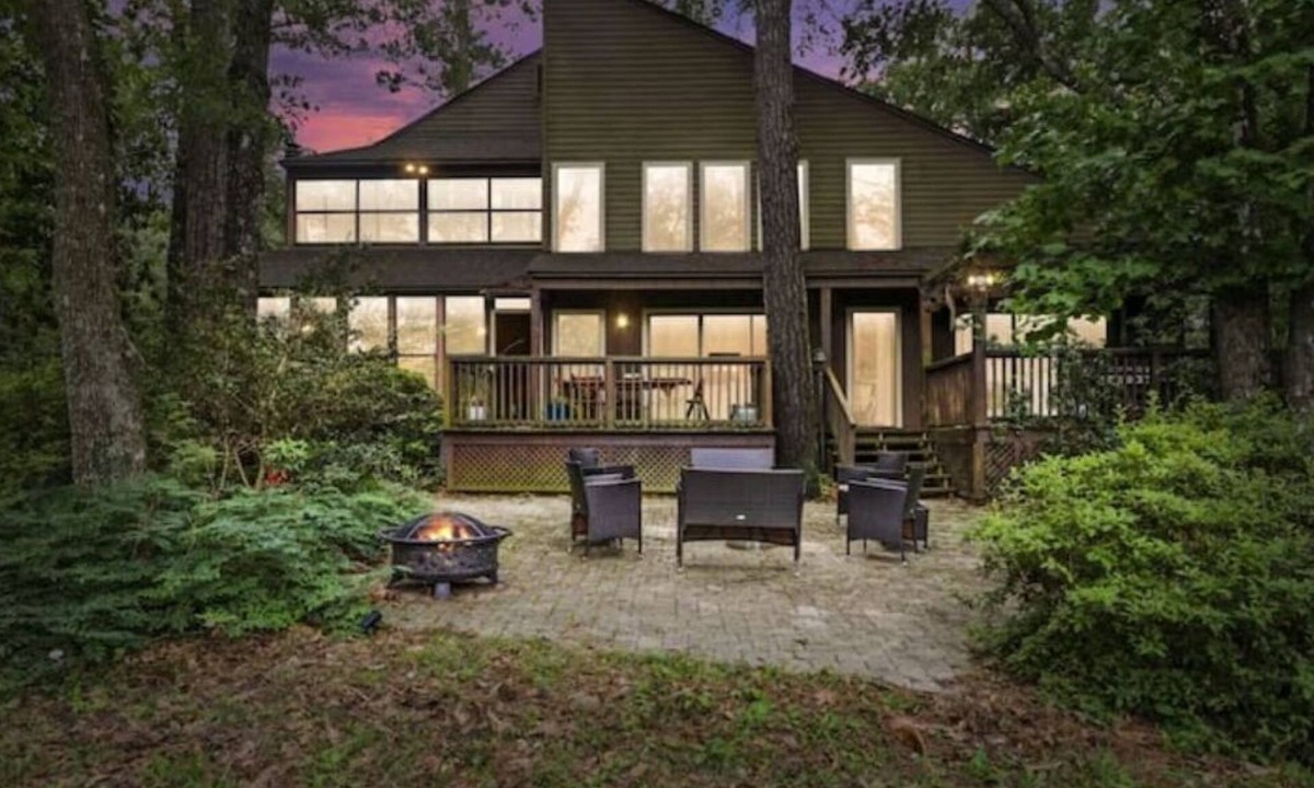 Covington Ski Chalet | River Retreat 4acr Wood Paradise