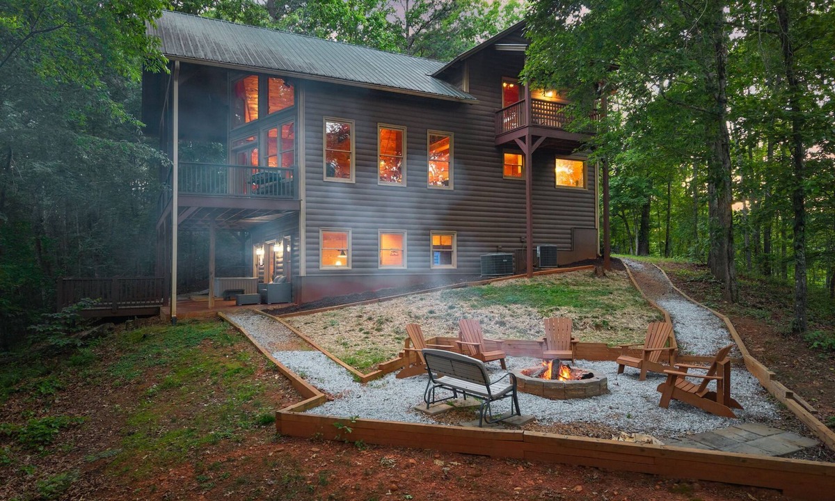 Cleveland Cabin | River Wilds- Spacious Cabin Great For Groups Near Helen, GA