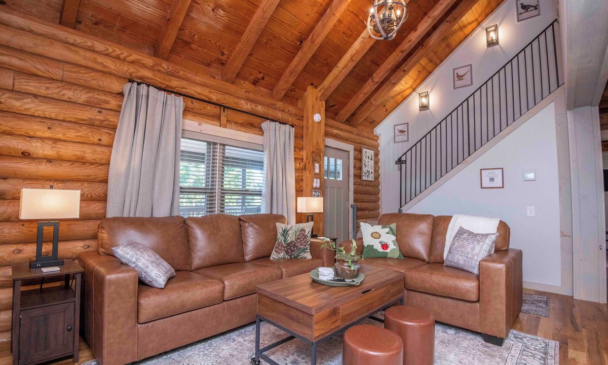 Loudon Cabin | Rocky Top Ridge - Private Modern Log Cabin Retreat on Lake