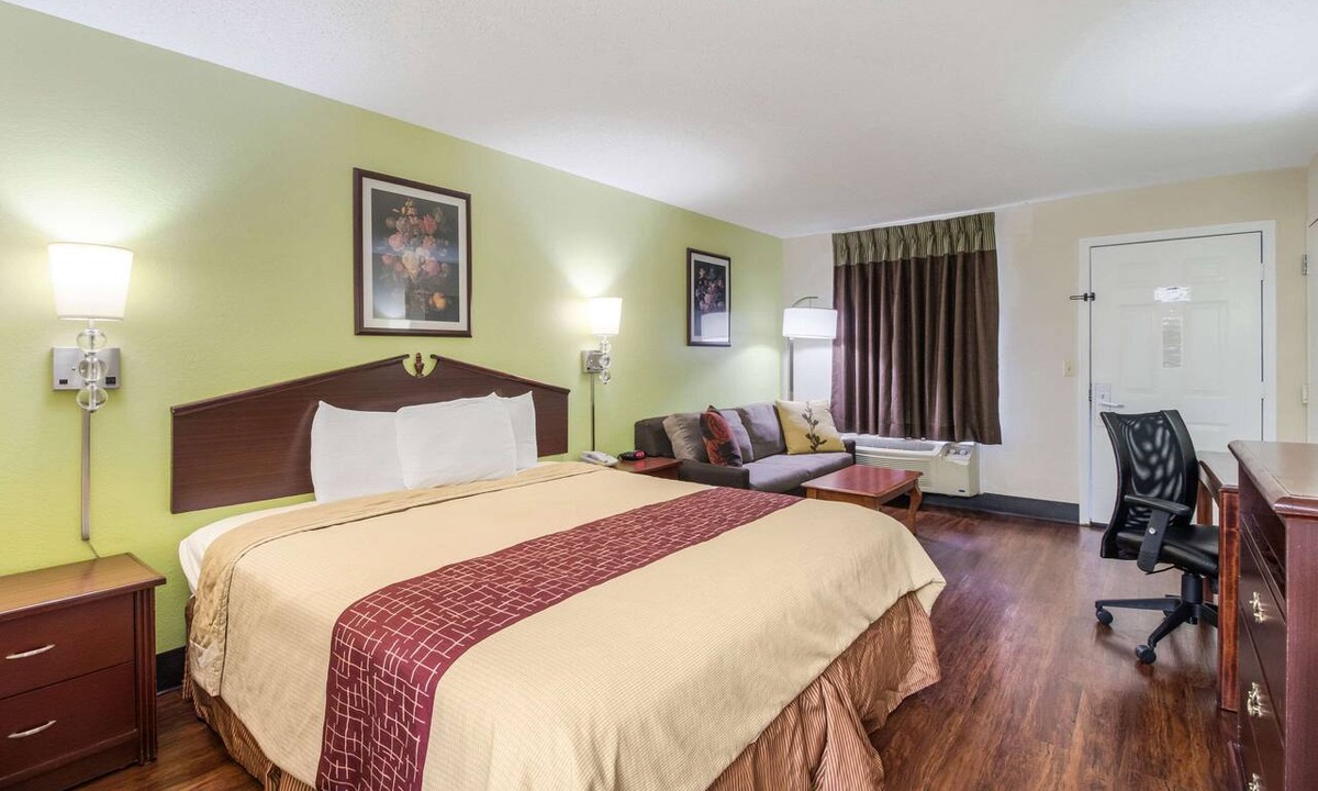 Bolivar Hotel | Rodeway Inn Bolivar