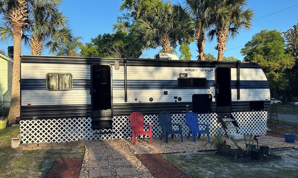 DeLand House | RV Oasis in Charming Downtown Deland