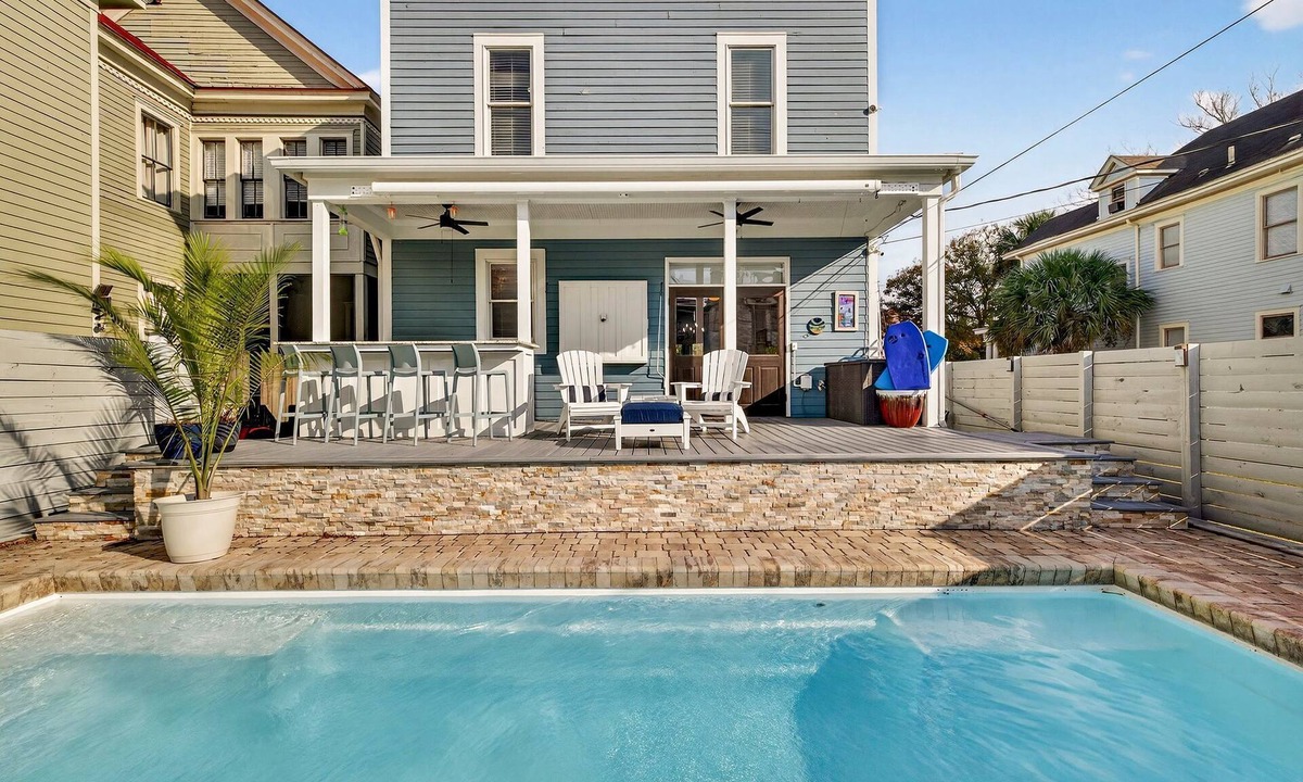 Dixon Park House | Savannah Getaway | Private Pool & Walkability to Everything by Lucky Savannah
