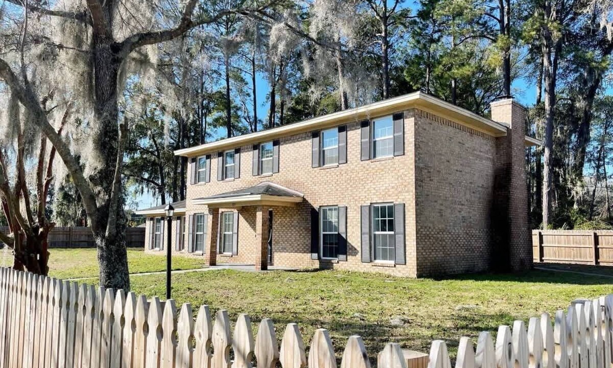 Whitemarsh Island House | Savannah pet-friendly house near beach & downtown