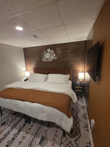 Clarkdale House | Scarlet Gray Private Suite Near The Battery