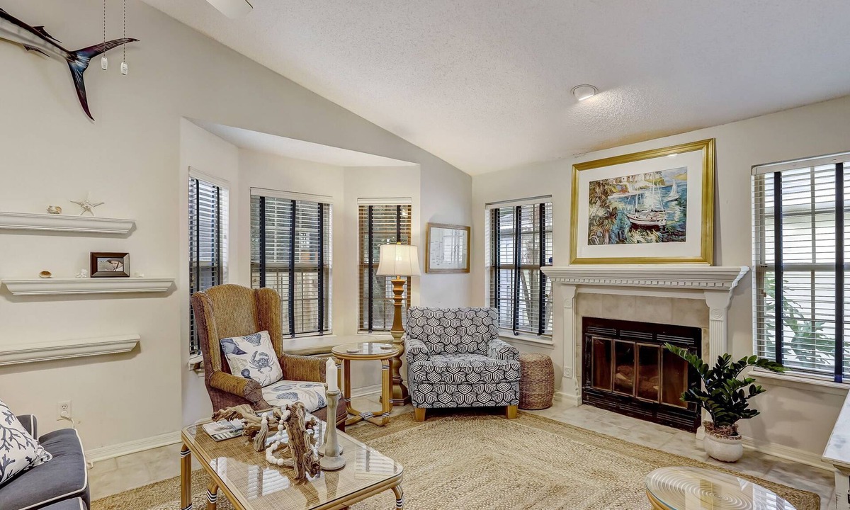 American Beach House | Screened In Private Pool | Summer Beach Home | Short Walk to the Beach