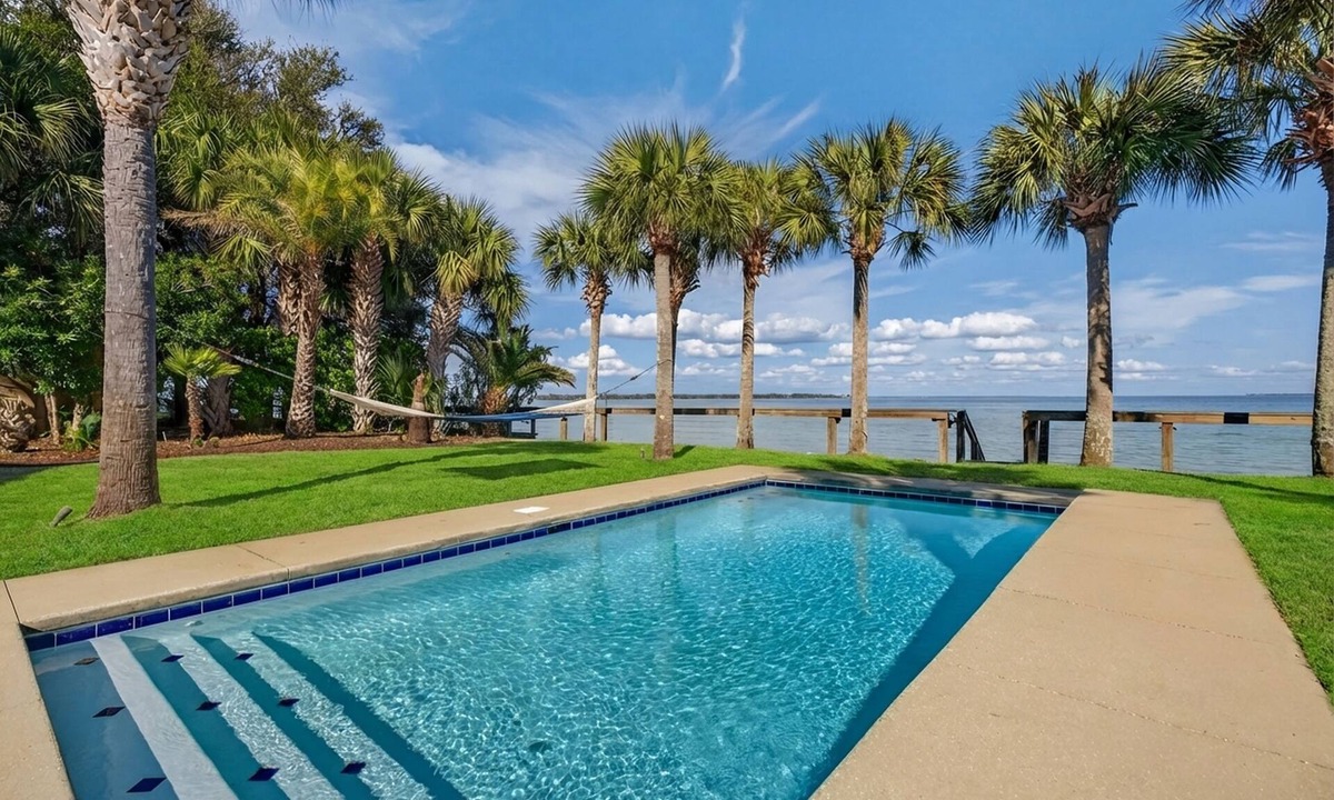 Fort Walton Beach House | Serene Bayfront Paradise - Private Pool, Kayaks, Hammocks, Views & Dogs Welcome!
