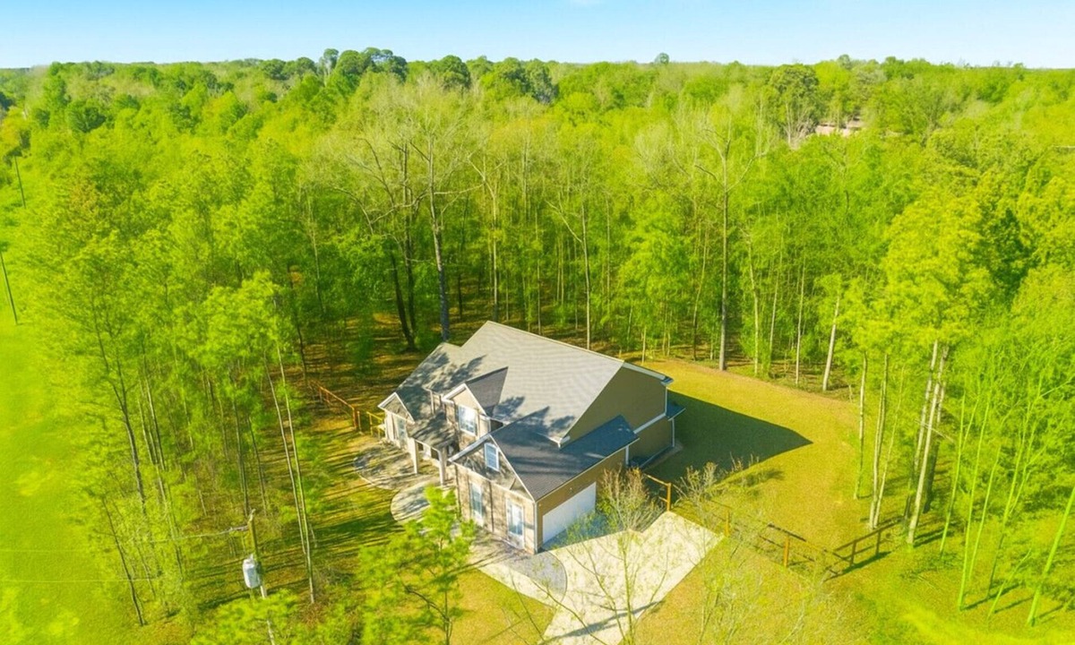 Upatoi House | Serene Stay | 4BR Pets Board Games Near Golf!