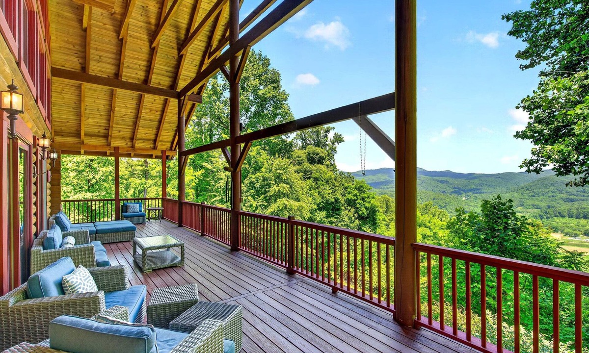 Fletcher Cabin | Shadow Ridge Retreat | Pet Friendly + Stunning Mountain Views
