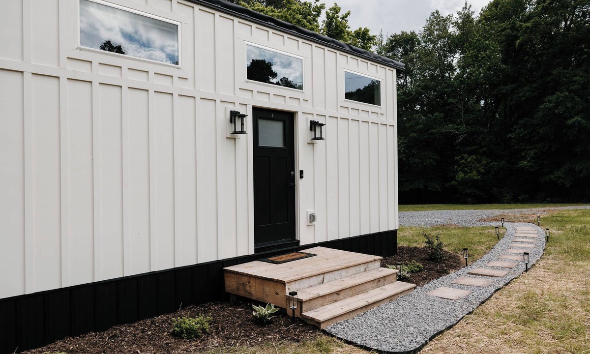 Cleveland House | Shadow’s Hideaway - Tiny Home w/Fire Pit + Views