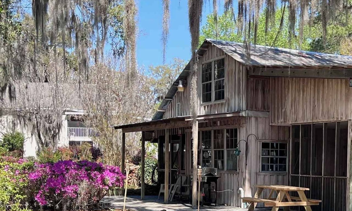 Waverly Cabin | Shirley's Charming and Peaceful Cabin