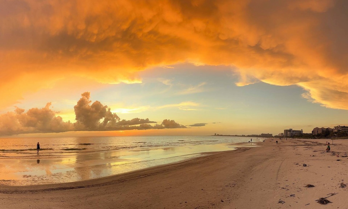 Siesta Key House | Siesta Key Dream Stay @ Sandy Toes 800' to private beach access. 3 Bed 3 Bath