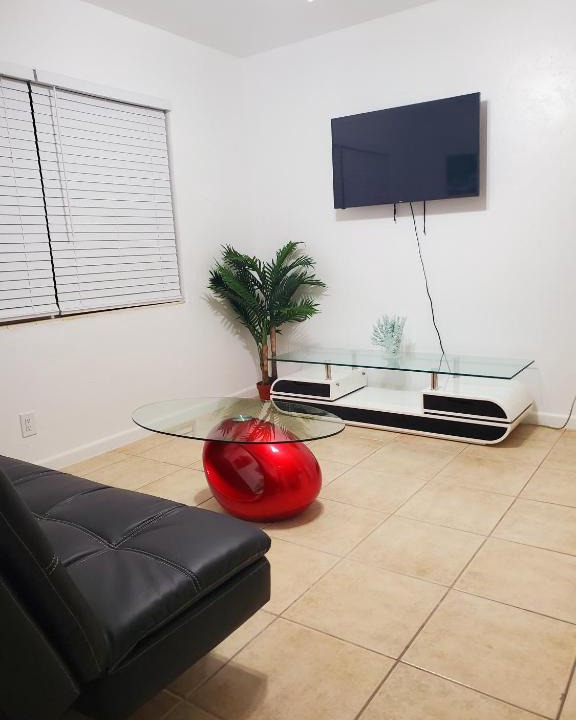 Palm Beach Shores Apartment | Singer Island Inn