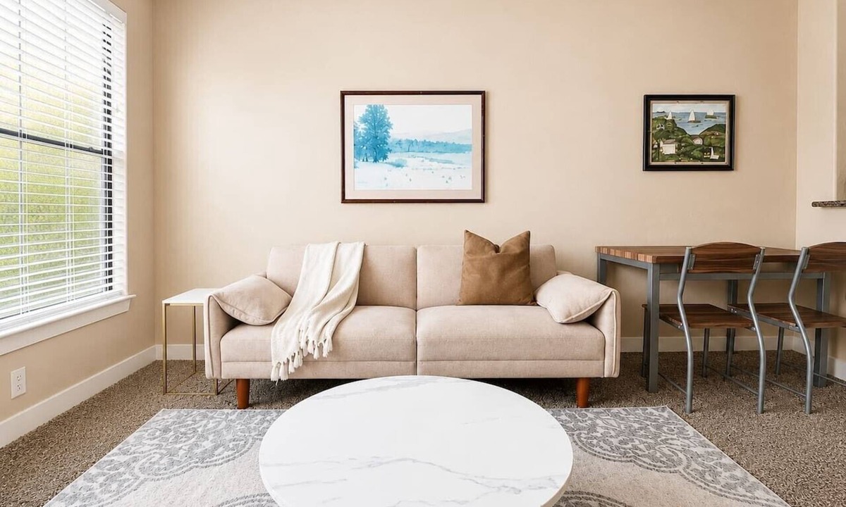 North Little Rock Apartment | Sleepover | Lively 1BD/1BA + Pool - Little Rock