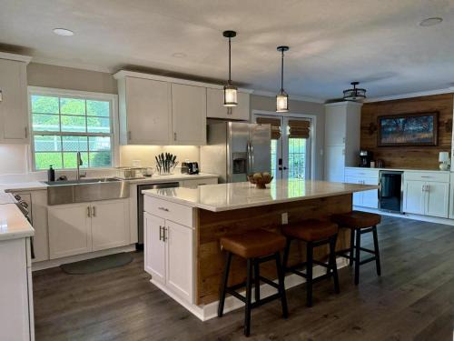Thomasville House | Southern Charm Pool Home Large Fenced-In Yard