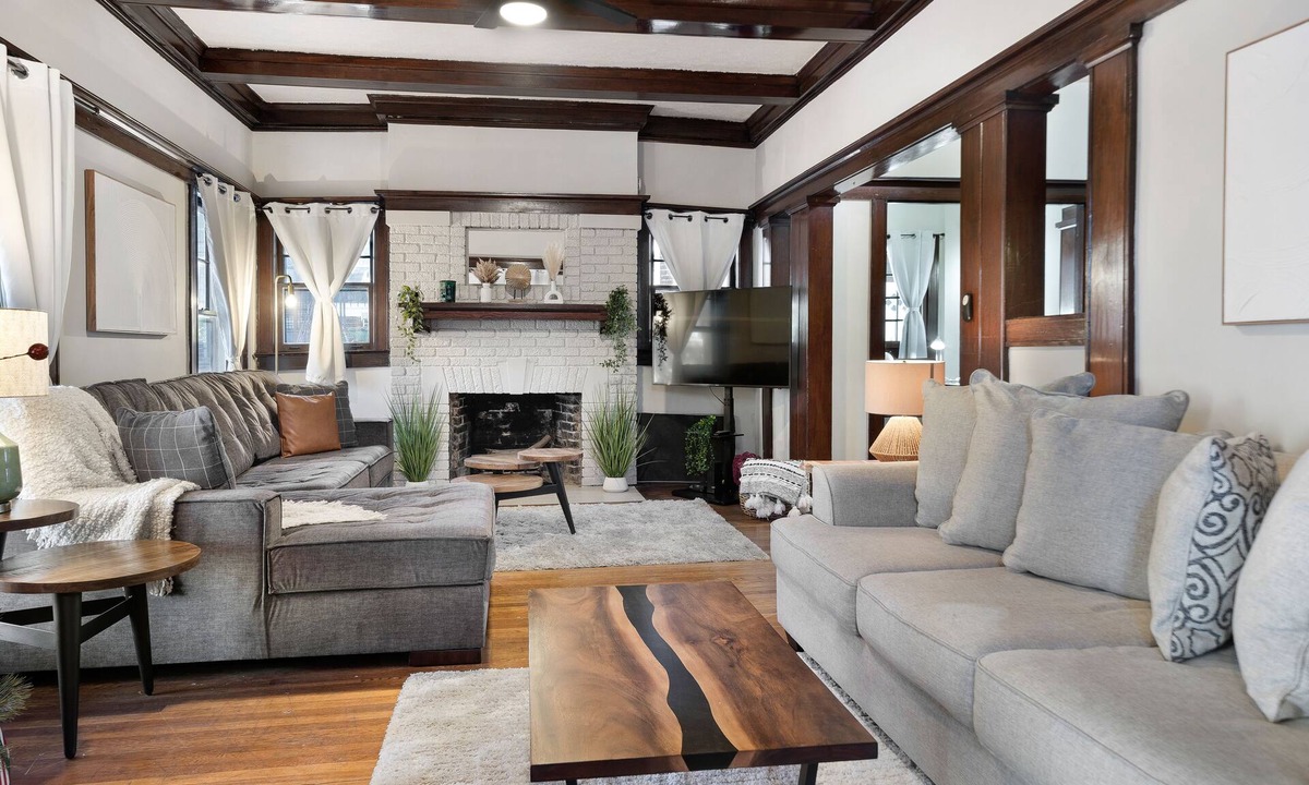Birmingham House | Southern Tides Retreat