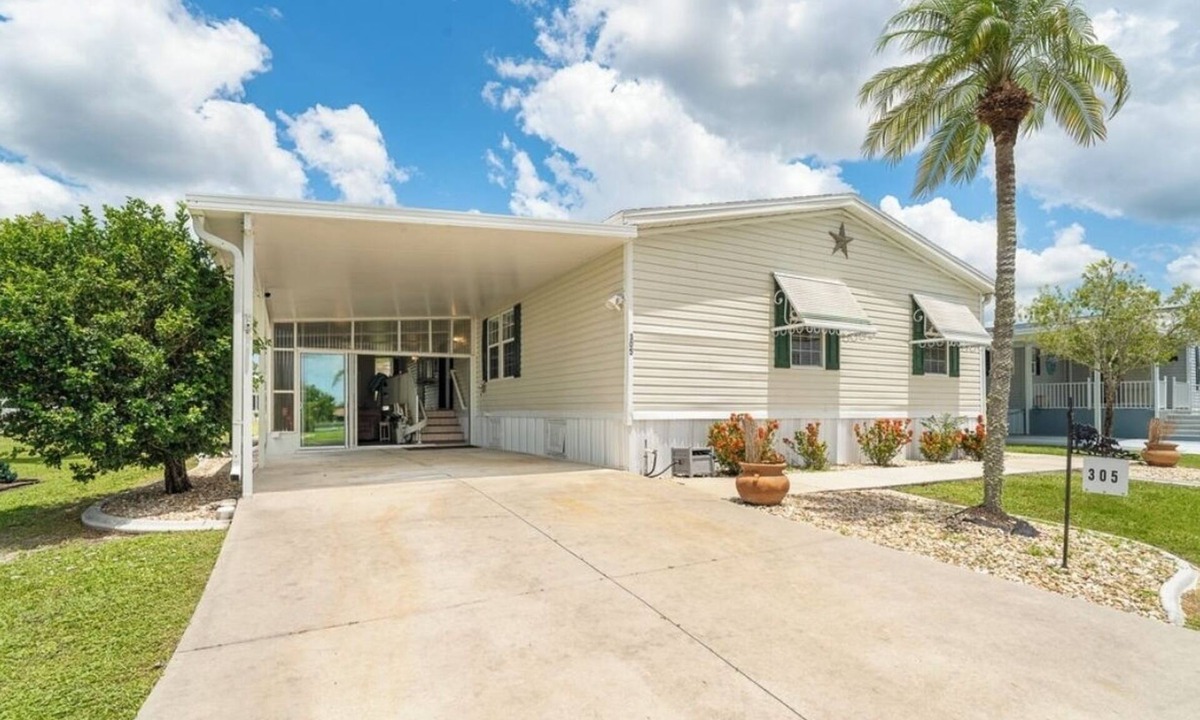 Port Charlotte - Charlotte Harbor House | Spacious 4-bedroom house in terrific Port Charlotte with AC