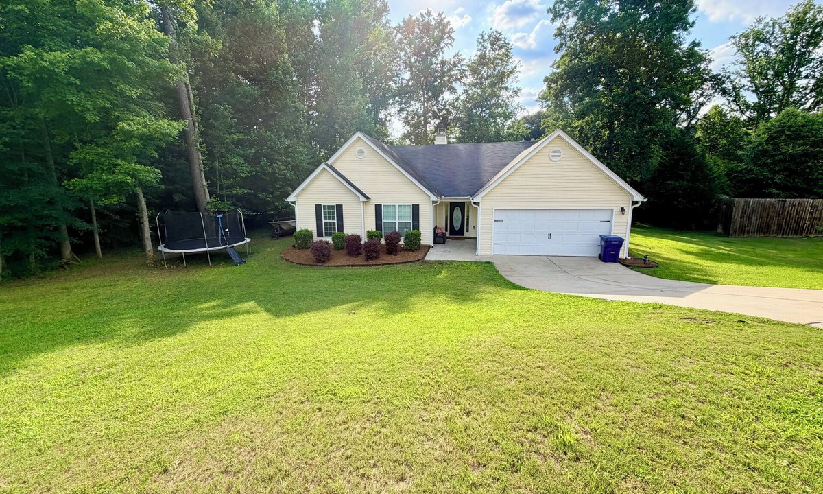 Winder House | Spacious 4-bedroom house in enjoyable Winder