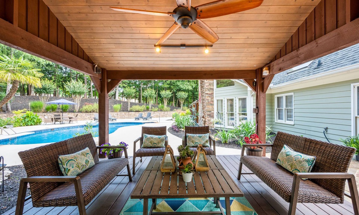 Cartersville House | Spacious 4BR Estate w/Movie Room & Fire Pit